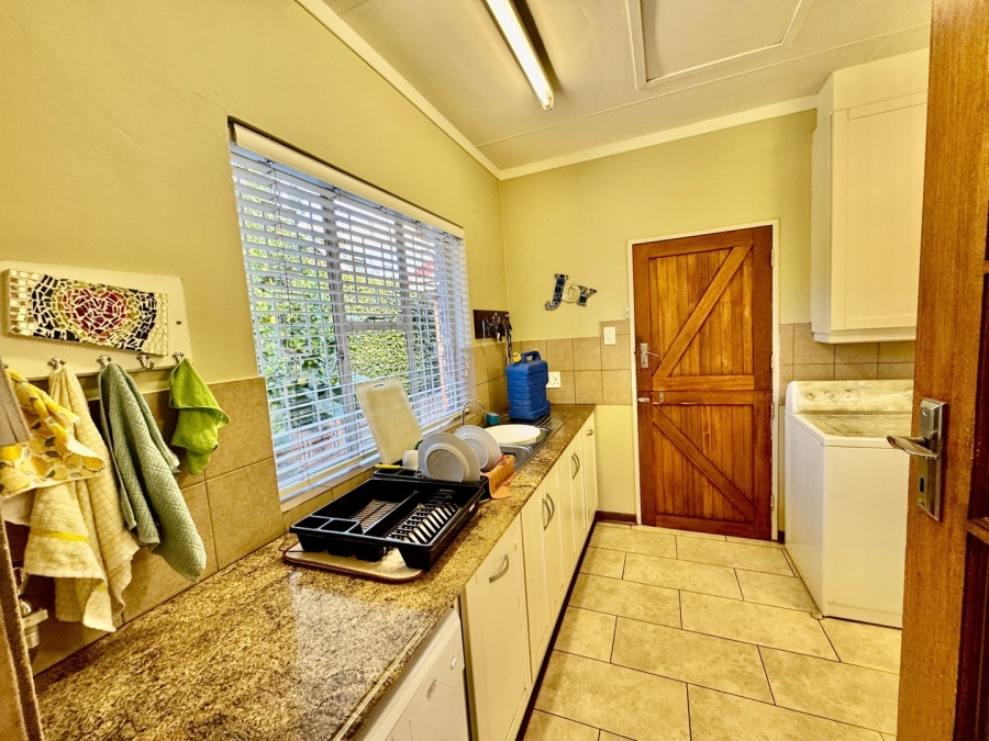 5 Bedroom Property for Sale in Van Der Hoff Park North West